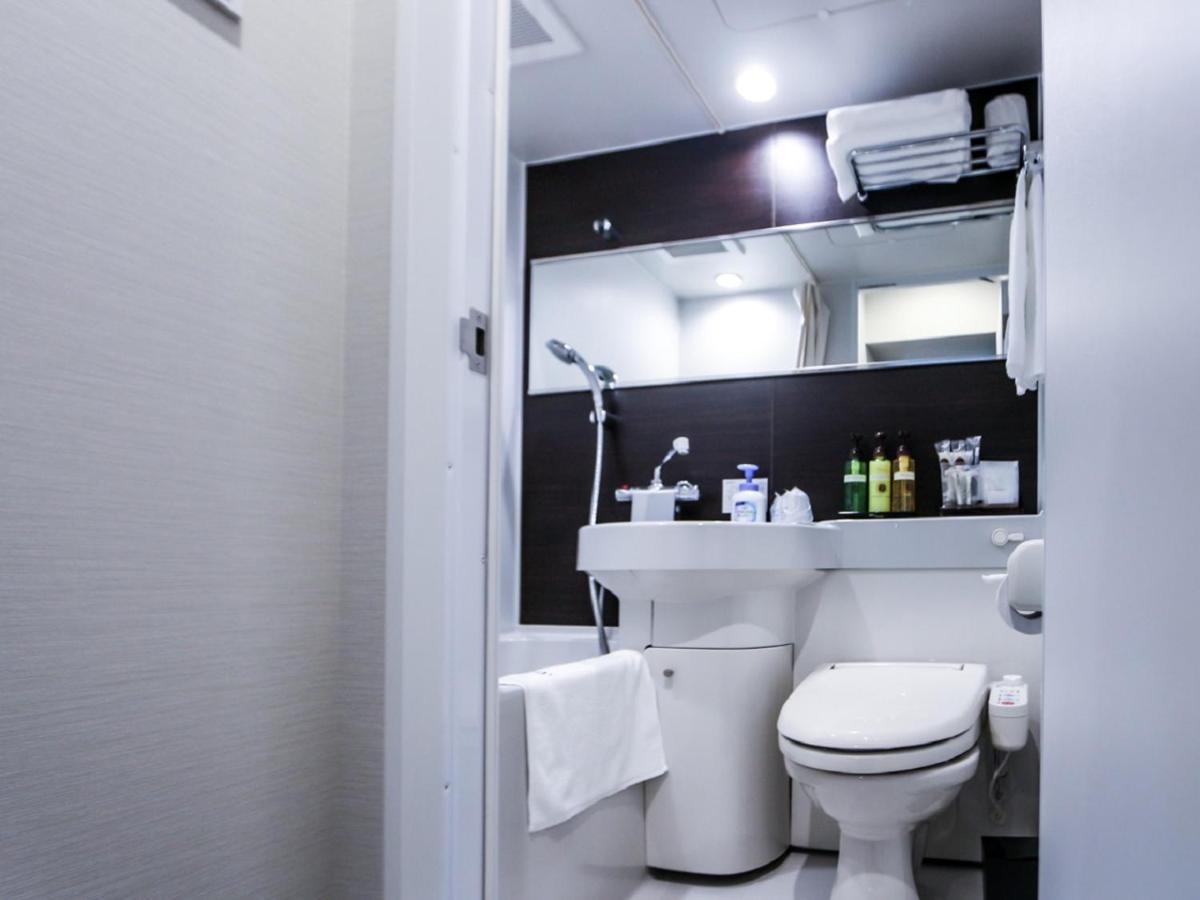 Hotel Livemax Yokohama Kannai Ekimae Esterno foto