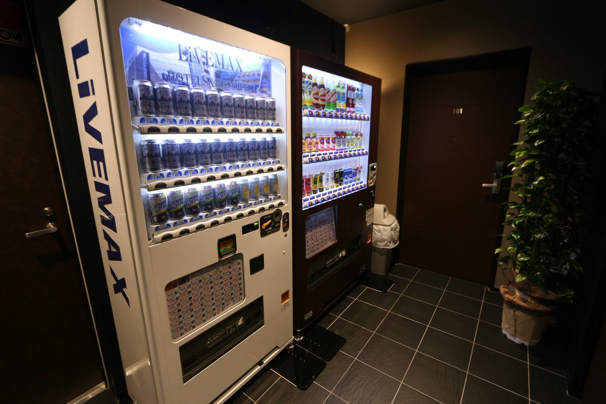 Hotel Livemax Yokohama Kannai Ekimae Esterno foto